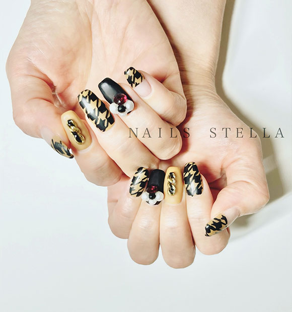 NAILS STELLA